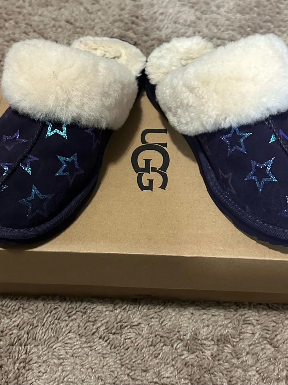 UGG Tan Iridescent Stars Slipper Box